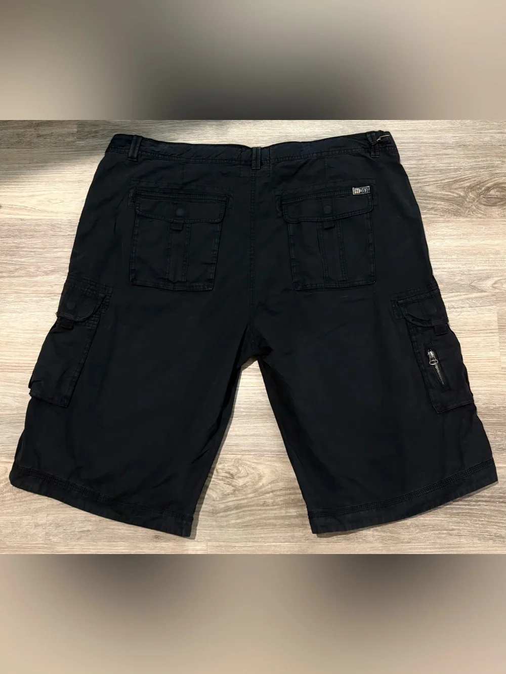 Rivet de Cru Black Twill Cargo Shorts size 44 MSRP $78 New with Tags